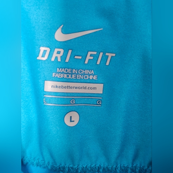 Nike: Dri-Fit Racer Back Tank w. Built-in Bra β€οΈ - Picture 4 of 10